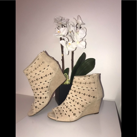 Michael Kors Shoes - NWOB Micheal Kors “UMA”